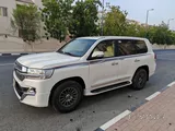 Toyota Land Cruiser - GXR V8